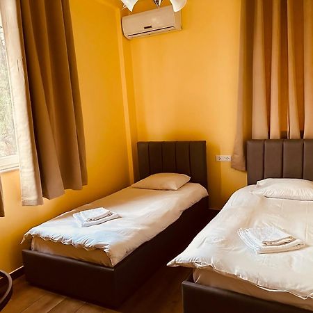 Auto Tana Guest House Tirana Zewnętrze zdjęcie