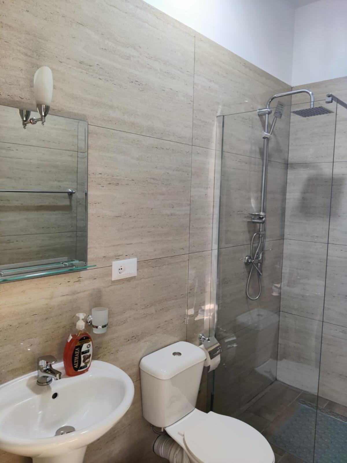 Auto Tana Guest House Tirana Zewnętrze zdjęcie