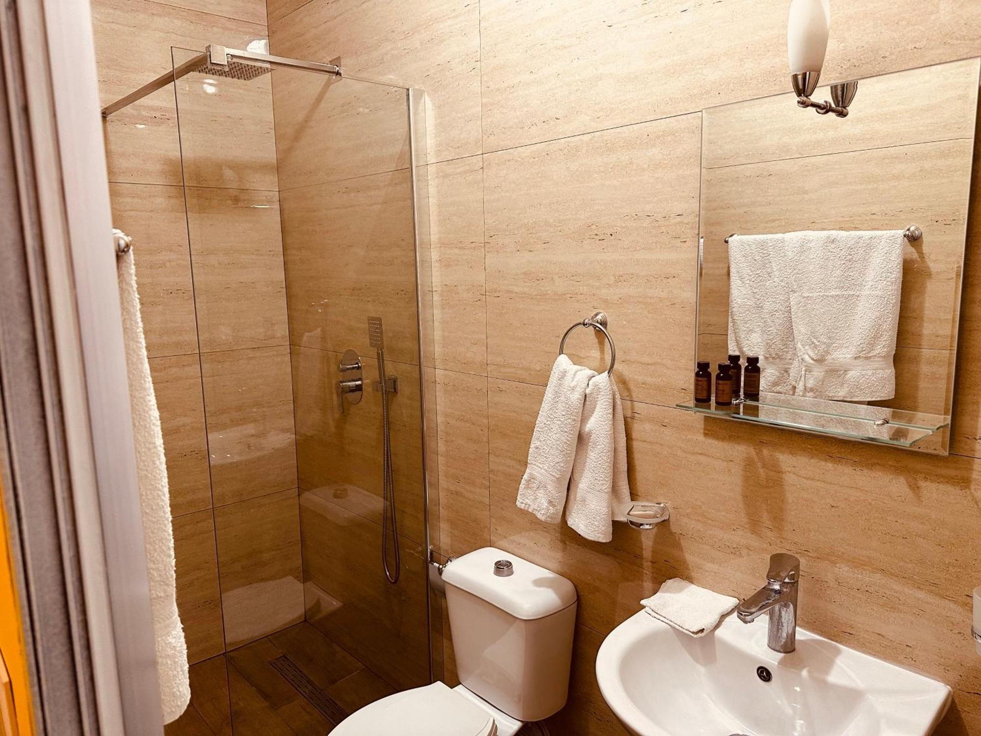 Auto Tana Guest House Tirana Zewnętrze zdjęcie