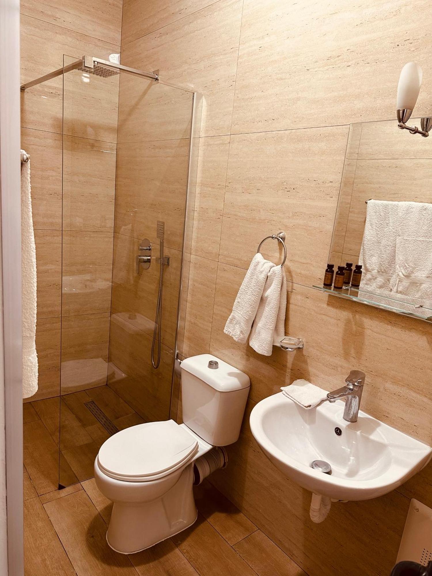 Auto Tana Guest House Tirana Zewnętrze zdjęcie